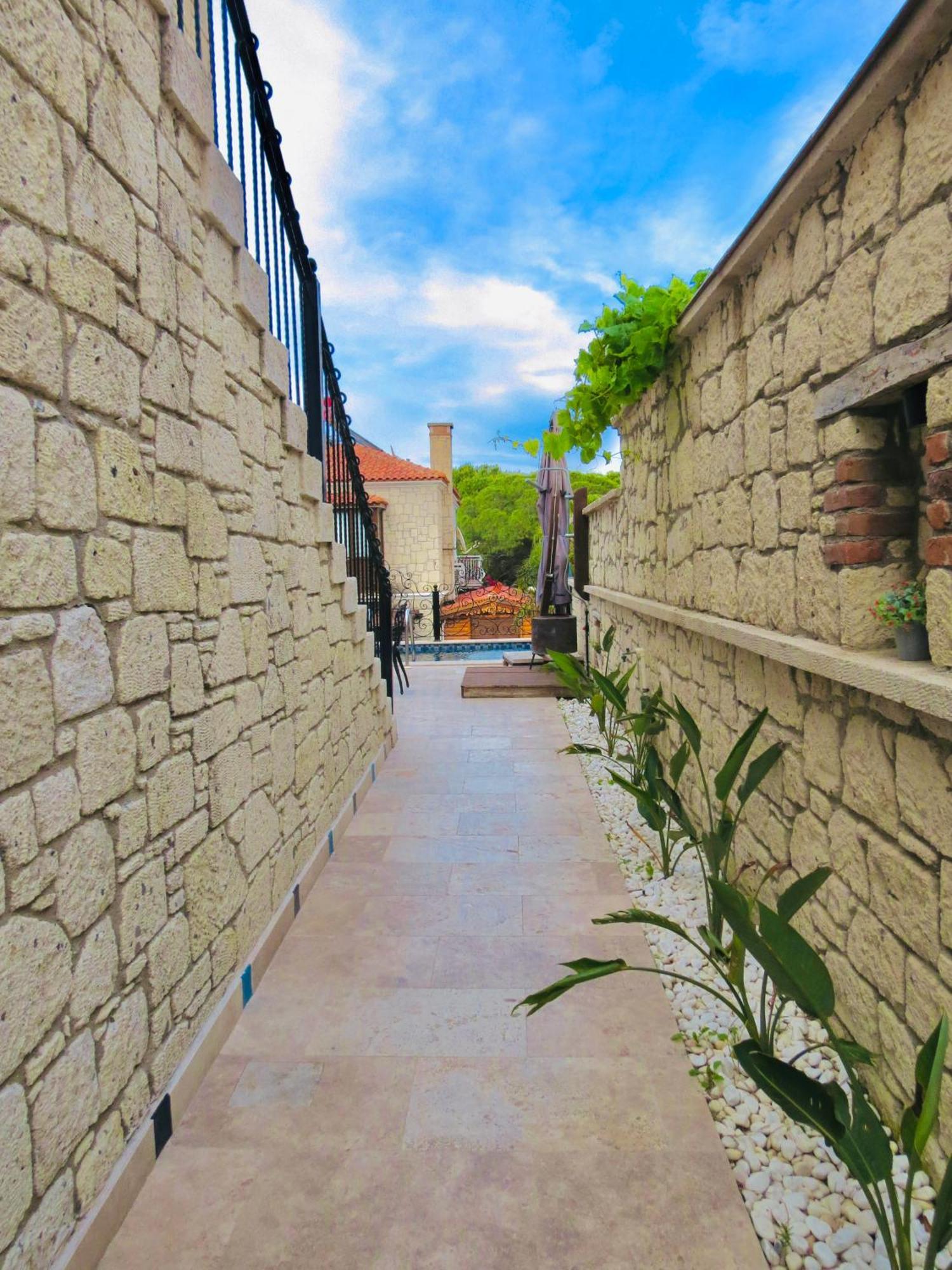 Fedora Otel Alacatı Bagian luar foto