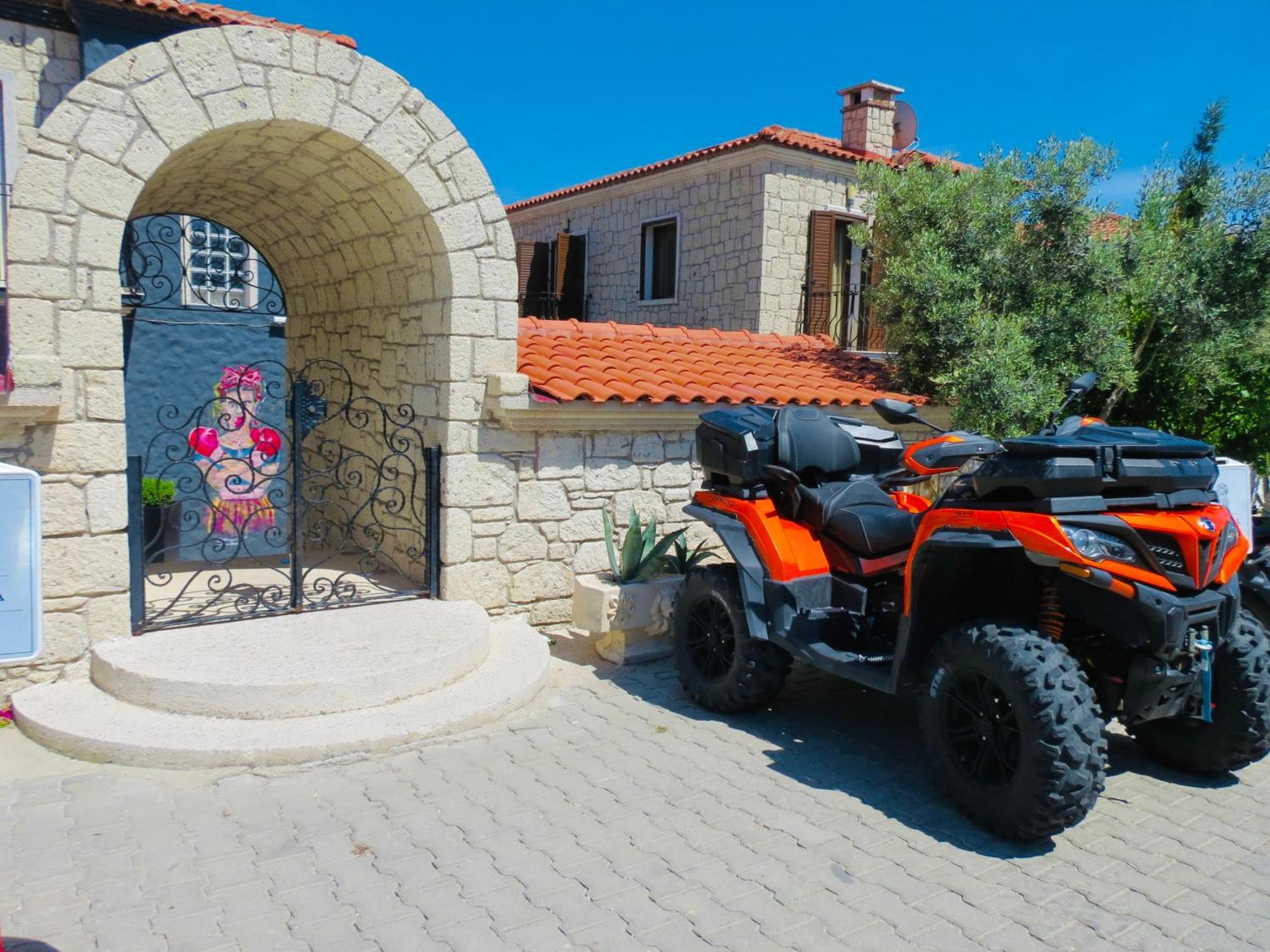 Fedora Otel Alacatı Bagian luar foto