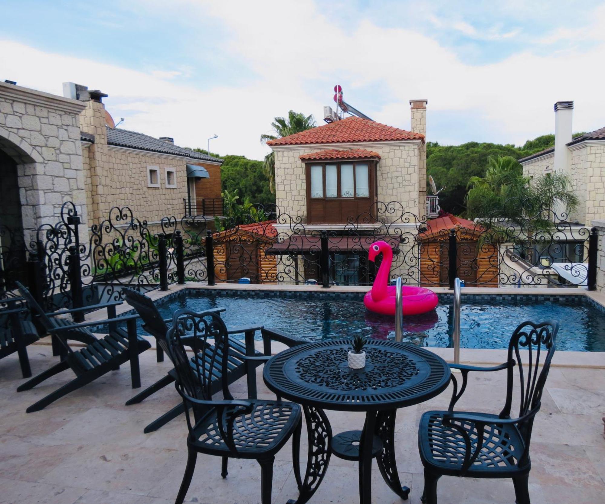 Fedora Otel Alacatı Bagian luar foto